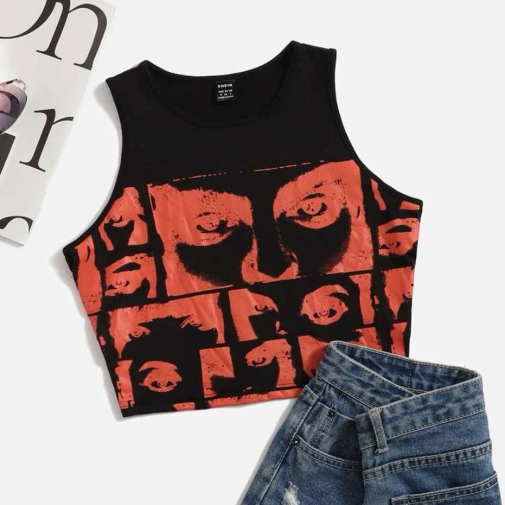 sleeveless graphic eye print tee